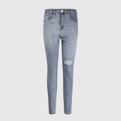 Quần jean nữ skinny LOREN lửng rách gối B51042
