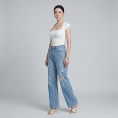 Quần jean ống rộng LOREN rách gối xanh B5431