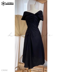 Đầm trễ vai nhún sườn đen C1632