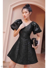 Đầm gấm tay phồng đen C1311