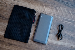 Trên tay sạc dự phòng Feeltek Omni PD Power Bank 10000mAh: Thiết kế cao cấp, chuẩn PD, sạc nhanh Quick Charge 3.0