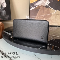 LOUIV Zippy Travel Wallet