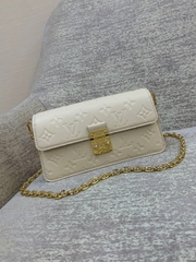 LOUIV Wallet On Chain Metis
