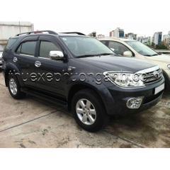 Cho thuê xe 7 chỗ Toyota Fortuner đưa đón sân bay