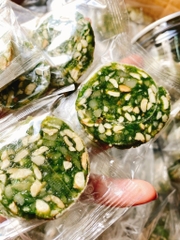 Kẹo chuối cuộn dừa non lá dứa 350gr - Takifood