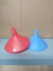 Phễu nhựa phi 9 ( việt Nam)