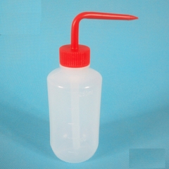 Bình tia nhựa 250ml màu đỏ