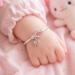 Vòng Tay Bạc Nguyên Chất 99 Cho Bé - Charm Trái Tim Và Đá Hồng - VTB99B003