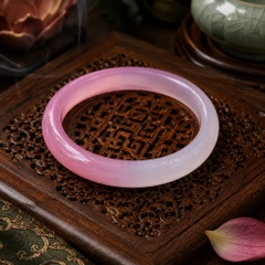 Vòng Đá Chalcedony Trắng Hồng Bản Hẹ - VDQ026