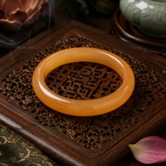 Vòng Đá Chalcedony Vàng Cam Bản Hẹ - VDQ027