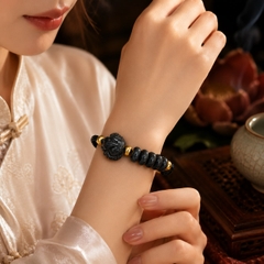 Vòng Hồ Ly Ngũ Điếu Thạch Anh Tóc Đen - VDQ053