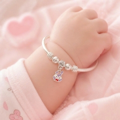 Vòng Tay Bạc Nguyên Chất 99 Cho Bé - Charm Mèo Tím Hồng - VTB99B005