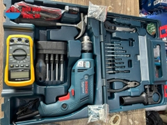 Máy Khoan Động Lực Bosch GSB 550 (bộ set valy 80 món phụ kiện ngành điện)