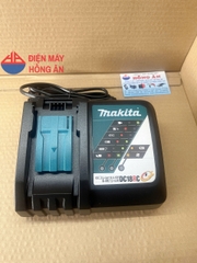 Đế sạc pin Li-Ion nhanh Makita DC18RC