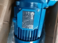 Máy Bơm Trục Đứng Đa Tầng Cánh Pentax U9V-550/10T 5,5HP 4KW