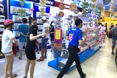 Biết "rác" điện tử vẫn mua xài