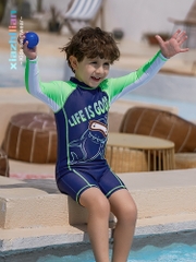 Đồ bơi bé trai tay dài liền thân vải chống UV kèm nón bơi HX 23106