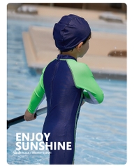 Đồ bơi bé trai tay dài liền thân vải chống UV kèm nón bơi HX 23106