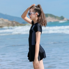 Đồ bơi bé gái váy đen phối xám 24-48kg quần đùi phía trong 2206