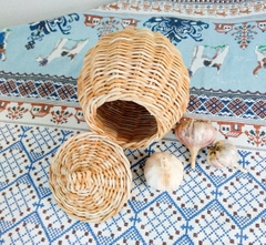 Rattan basket for onions potatoe and garlic 18