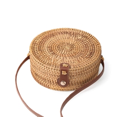 Hot item Summer 2020 Round Bali Beach Rattan Bags Handmade Leather Strap woven Circle Ladies Purse Handbags