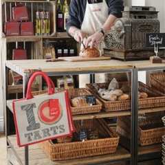 Wholesales Low Price Rattan Sloped Rectangular Hollow Out Bread Display Basket French baguette model