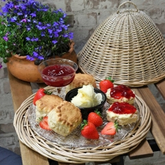 Wicker Food Cover Dome With Serving Platter