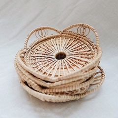 A set of 4 Round Flowers Hand Woven Rattan Placemat for Home Decor with Heat Resistant made in Vietnam
