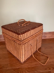 Vintage Wicker Suitcase with Lid Rattan Storage Baskets  with Lid for Picnic