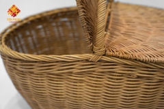 vintage rattan basket for picnic