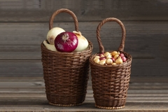 Rattan basket for onions potatoe and garlic 01