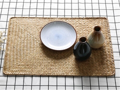 Retail A Set of 4 Rectangular Hand Woven Non-Slip Sea grass Place mat with Heat Resistant function