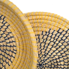 New Design Natural Wicker Seagrass Moon Shaped Wall Hanging Basket and Plate for Decorative Home and Kitchen