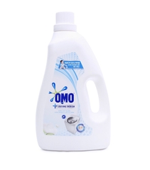 Nước giặt OMO MATIC nhẹ dịu trên da chai 2.2KG