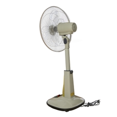 Quạt cây Vinawind QĐM-400ĐBK - Sải cánh 40cm, có đèn
