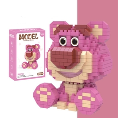 Lego Hình Gấu Dâu Lotso Size 12cm (Thùng 96 cái)