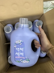 Nước Giặt Blue Hàn Quốc 2kg (Màu Xanh + Màu Hồng)