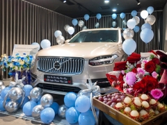 Dịch vụ trang trí lễ bàn giao xe ô tô đẹp tại Cầu Giấy Hà Nội