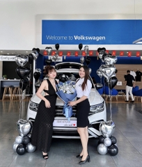 Dịch vụ trang trí lễ bàn giao xe ô tô đẹp tại Cầu Giấy Hà Nội