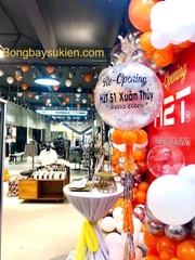 Trang trí khai trương cửa hàng quần áo H2T