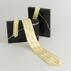 Mountain butter silk tie