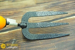 Cây xới đất làm vườn Ingco HFTF38