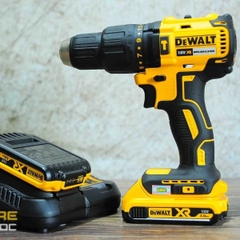 Máy khoan vặn vít pin Dewalt DCD778D2 18V