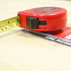 Thước kéo (cuộn) Nhật KDS ZS25-100YME 10m (hệ inch 2 mặt vàng)