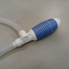 Bơm tay hóa chất 610mm Cmart UT-002