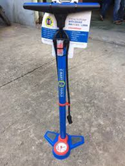 Bơm cần xanh có đồng hồ Cmart L0006