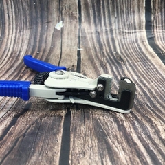 Kìm tuốt võ dây Cmart B0029