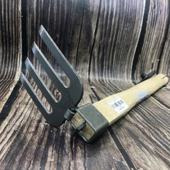 Cào nhỏ 4 răng Cmart A0694