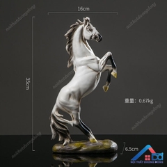 Tượng ngựa nhiều màu trang trí - TTT 09
