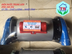 thợ sửa máy bơm nước